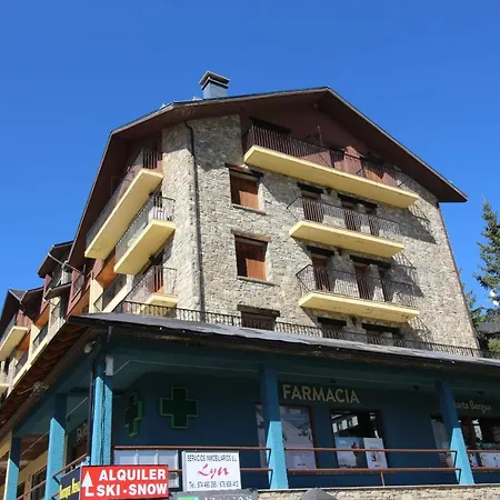 Arafita Formigal, Exclusivo Atico A Pie De Pistas Con Wifi, Guardaesquis Y Garaje Formigal